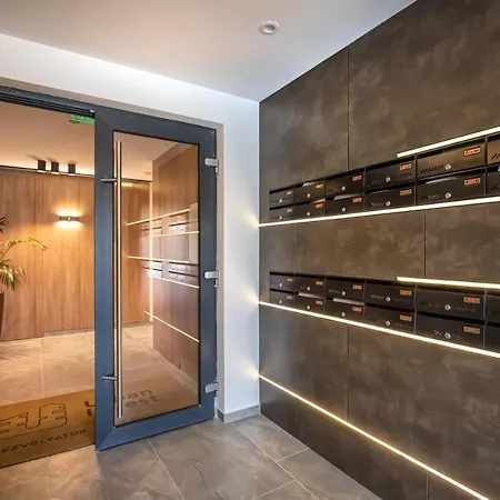 Kronburg 15-12 Appartamento